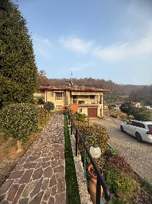 Foto Villa unifamiliare in via pontaron, Nanto di 320 m² con 9 locali