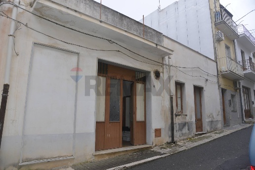 casa indipendente in vendita a Comiso in zona Centro Storico