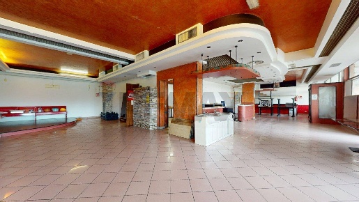 Foto Locale commerciale a Saccolongo Centro di 254 m² con 5 locali