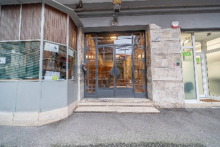 Foto Appartamento in Via Attio Labeone, Roma Quadraro di 100 m² in vendita