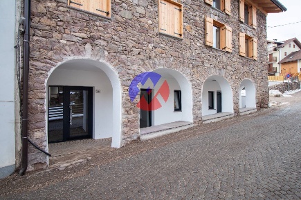 Foto Attività commerciale in Strada de Facchin 19, Moena Centro di 82 m²