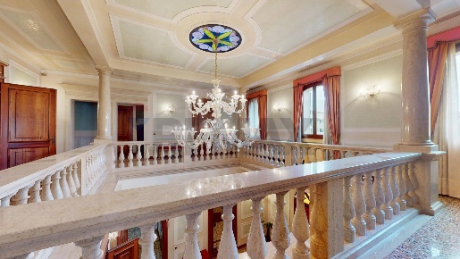 Foto Villa unifamiliare in via vallerea, Pernumia di 596 m² con 17 locali