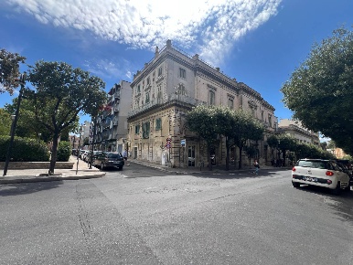 Foto Appartamento a Matera Centro di 242 m² con 6 locali in vendita