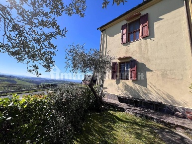 Foto Casa indipendente a Castelfiorentino di 100 m² con 4 locali in vendita