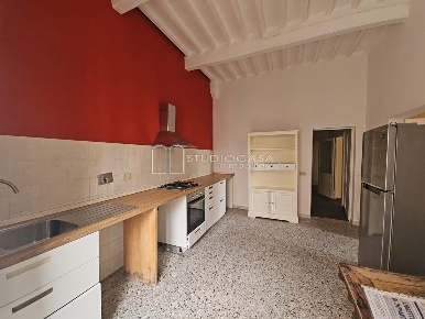 Foto Appartamento a Pisa San Francesco di 130 m² con 5 locali in affitto