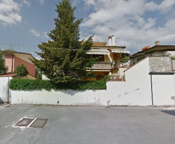 Foto Appartamento a Montecatini-Terme di 207 m² con 5 locali in vendita
