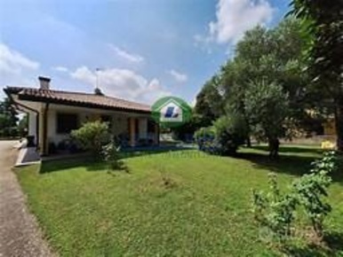 Foto Terreno residenziale a Montecatini-Terme di 175 m² in vendita