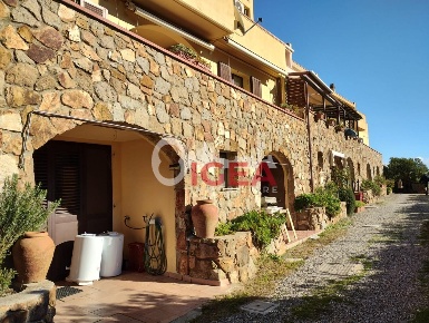 Foto Appartamento a Isola del Giglio Giglio Porto di 137 m² con 7 locali