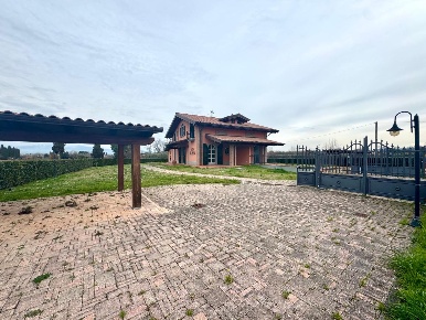 Foto Villa unifamiliare a Empoli Ponzano di 110 m² con 4 locali in vendita