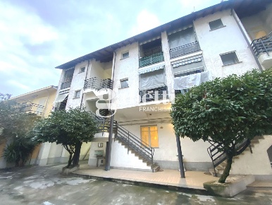 Foto Appartamento in Strada Murroni 7, Torino Parella di 75 m² con 3 locali