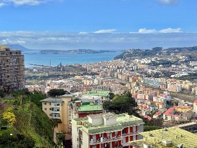 Foto Appartamento in MANZONI, Napoli Posillipo di 88 m² con 3 locali