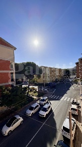 Foto Appartamento in Piovella, Cagliari Is Mirrionis di 109 m² con 3 locali
