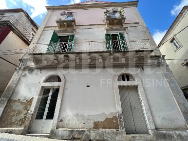 Foto Appartamento in Via Traspontino 11, Ragusa Centro di 287 m² in vendita