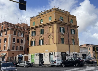 Foto Appartamento in Via Circonvallazione Appia 98, Roma Appio Latino