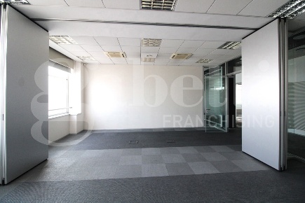 Foto Ufficio in Via Giacomo Matteotti 62, Cinisello Balsamo di 600 m²