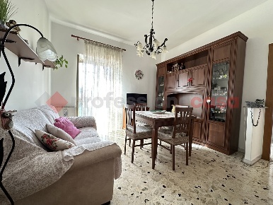 Foto Appartamento in Via Tore 14, Minturno Centro di 50 m² con 4 locali