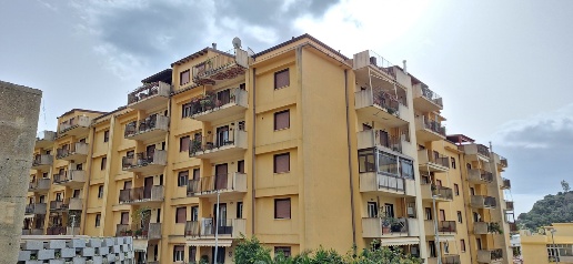 Foto Duplex in Via Olimpia 4c, Messina San Licandro di 205 m² con 5 locali