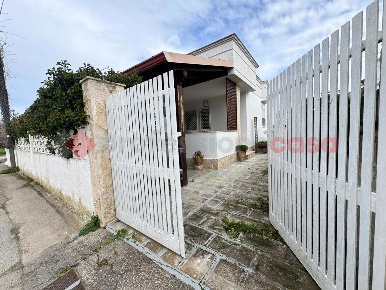 Foto Villa singola in Via PAPAIE 82, Leporano Leporano Marina di 70 m²