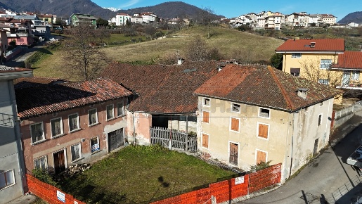 Foto Case semi ndipendenti a Valdagno Centro di 893 m² in vendita