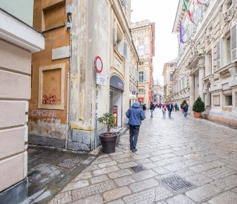 Foto Appartamento in Vico Salvaghi, Genova Maddalena di 27 m² con 2 locali