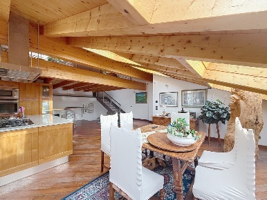 Foto Appartamento a Trento Villamontagna - Tavernaro di 130 m² con 6 locali