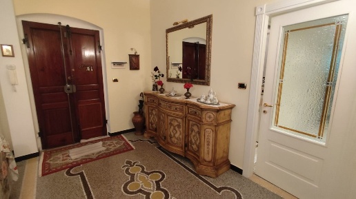 Foto Appartamento in Via Fogazzaro, Loano Centro di 130 m² con 5 locali