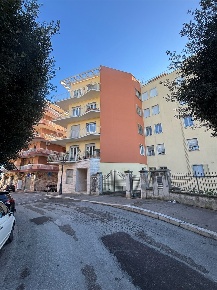 Foto Appartamento in via pianell 83, Chieti Chieti Città di 160 m²