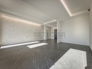 Foto Appartamento in Via Cavour, Costabissara Centro di 130 m² con 7 locali