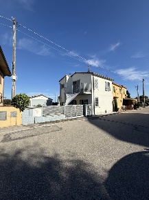 Foto Villa a schiera in Via Vecchia Marecchia 199, Santarcangelo di Romagna