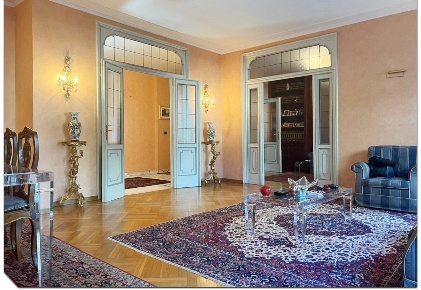 Foto Appartamento a Torino di 200 m² con 6 locali in affitto