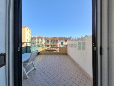 Foto Appartamento in Via Nizza, Imperia Porto Maurizio di 70 m² in vendita