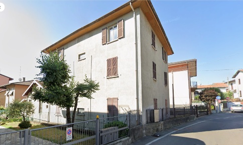 Foto Casa indipendente in Via Oslavia 9, Cantù Semicentro di 400 m²