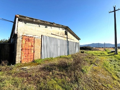 Foto Laboratorio in Via di Loreto, Serravalle Pistoiese di 290 m²