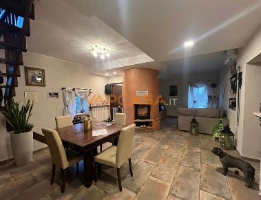 Foto Appartamento in via dell'incoronata, Martinengo Centro di 240 m²