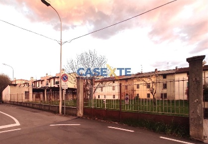 Foto Terreno commerciale a Castel Rozzone di 1200 m² in vendita