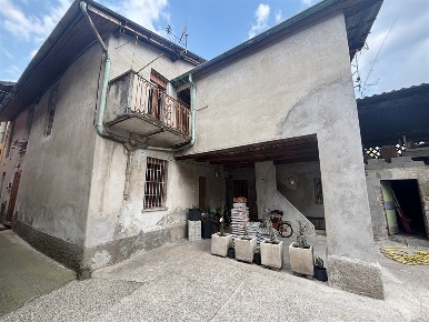 Foto Casa indipendente a Cornate d'Adda di 140 m² con 4 locali in vendita