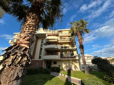 Foto Appartamento in VIA DEI MARSI 174, Pescara Porta Nuova di 146 m²