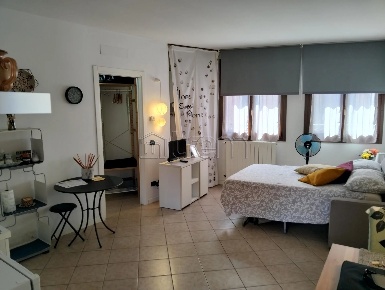 Foto Appartamento in Via Sant'Anna 6, Arese Centro con 1 locali in vendita