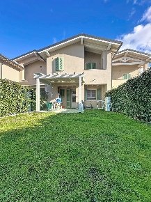 Foto Villa a schiera a Viareggio Terminetto - Migliarina di 115 m²