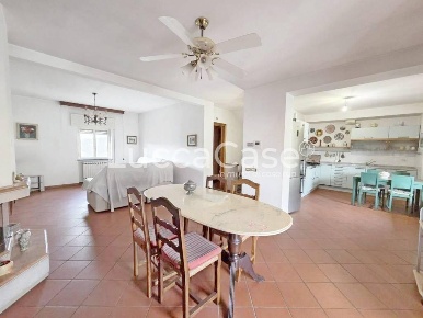 Foto Casa indipendente a Lucca Santa Maria a Colle - Ponte San Pietro