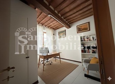 Foto Negozio a Cascina Navacchio Nord - Zambra di 70 m² con 2 locali