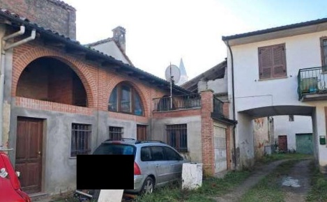 Foto Box a Ottobiano Centro di 81 m² con 2 locali in vendita