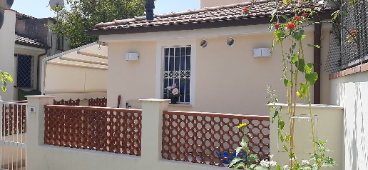 Foto Villa a schiera a Camaiore Lido di Camaiore di 28 m² con 2 locali