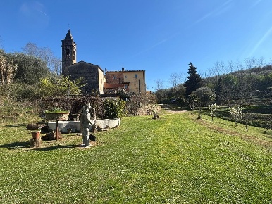 Foto Casa indipendente a Palaia Forcoli di 170 m² con 6 locali in vendita