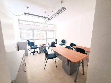 Foto Ufficio a Massa Centro di 50 m² con 2 locali in affitto