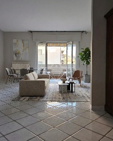 Foto Appartamento a Carrara Avenza di 130 m² con 65 locali in vendita