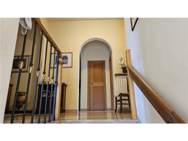 Foto Appartamento a Empoli di 110 m² con 5 locali in vendita