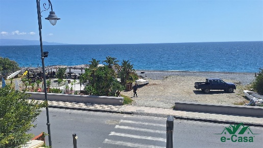 Foto Locale commerciale in VIA UNITA' DELL'ITALIA, Nizza di Sicilia