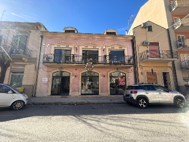 Foto Negozio in Via ROMA 32-34-36, Barcellona Pozzo di Gotto Centro