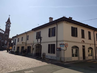 Foto Negozio in Via Roma 15, Ossago Lodigiano di 105 m² in affitto